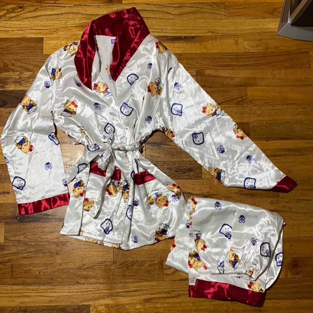 Knock off hello kitty satin pajama set